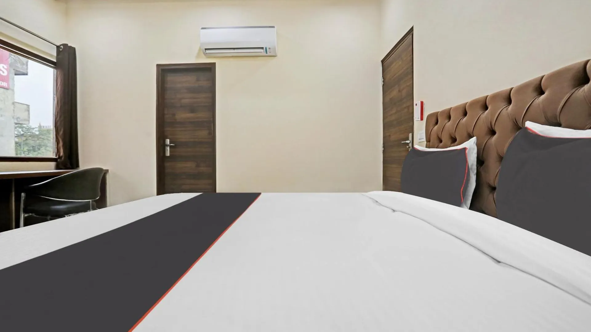 Hotel O Mannat Bhera Enclave Delhi