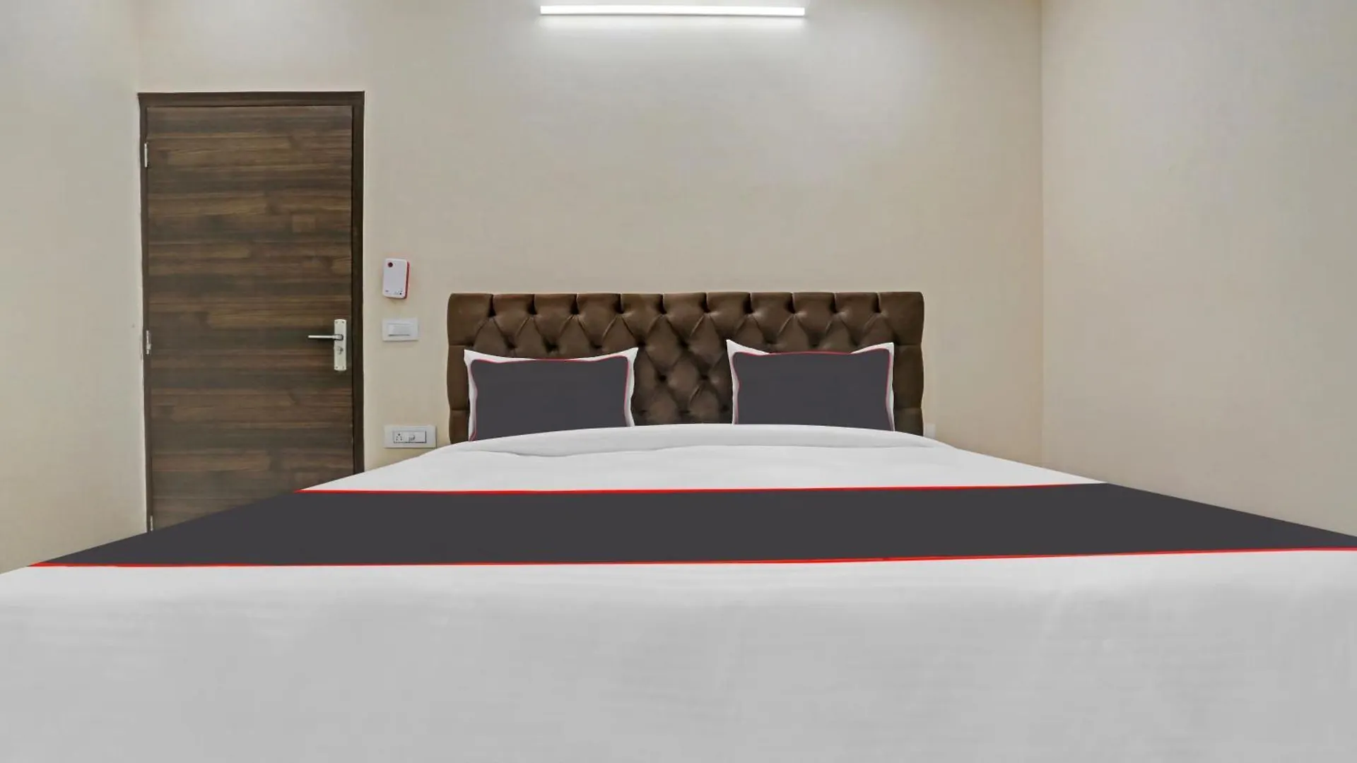 Hotel O Mannat Bhera Enclave Delhi  Delhi (National Capital Territory of India)