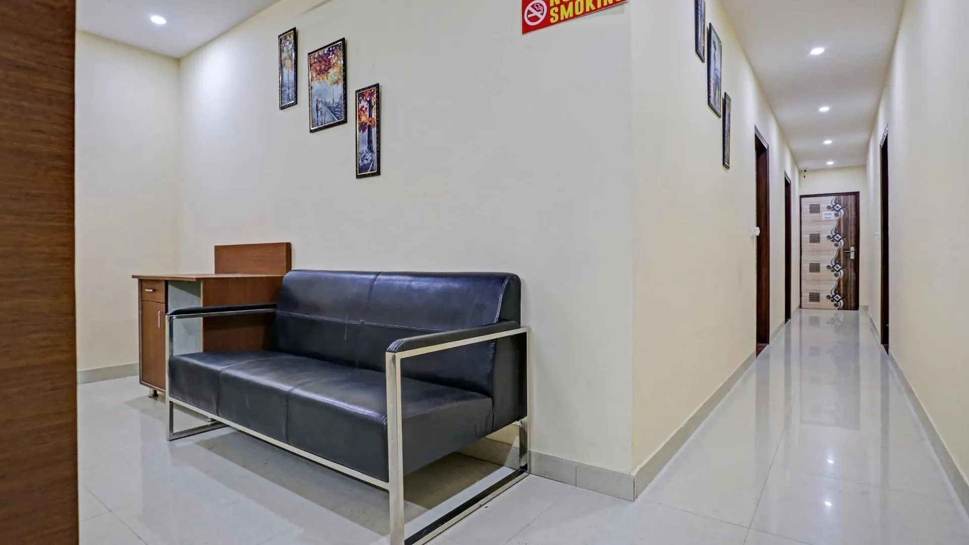 Hotel O Mannat Bhera Enclave Delhi  4*, Delhi (National Capital Territory of India)