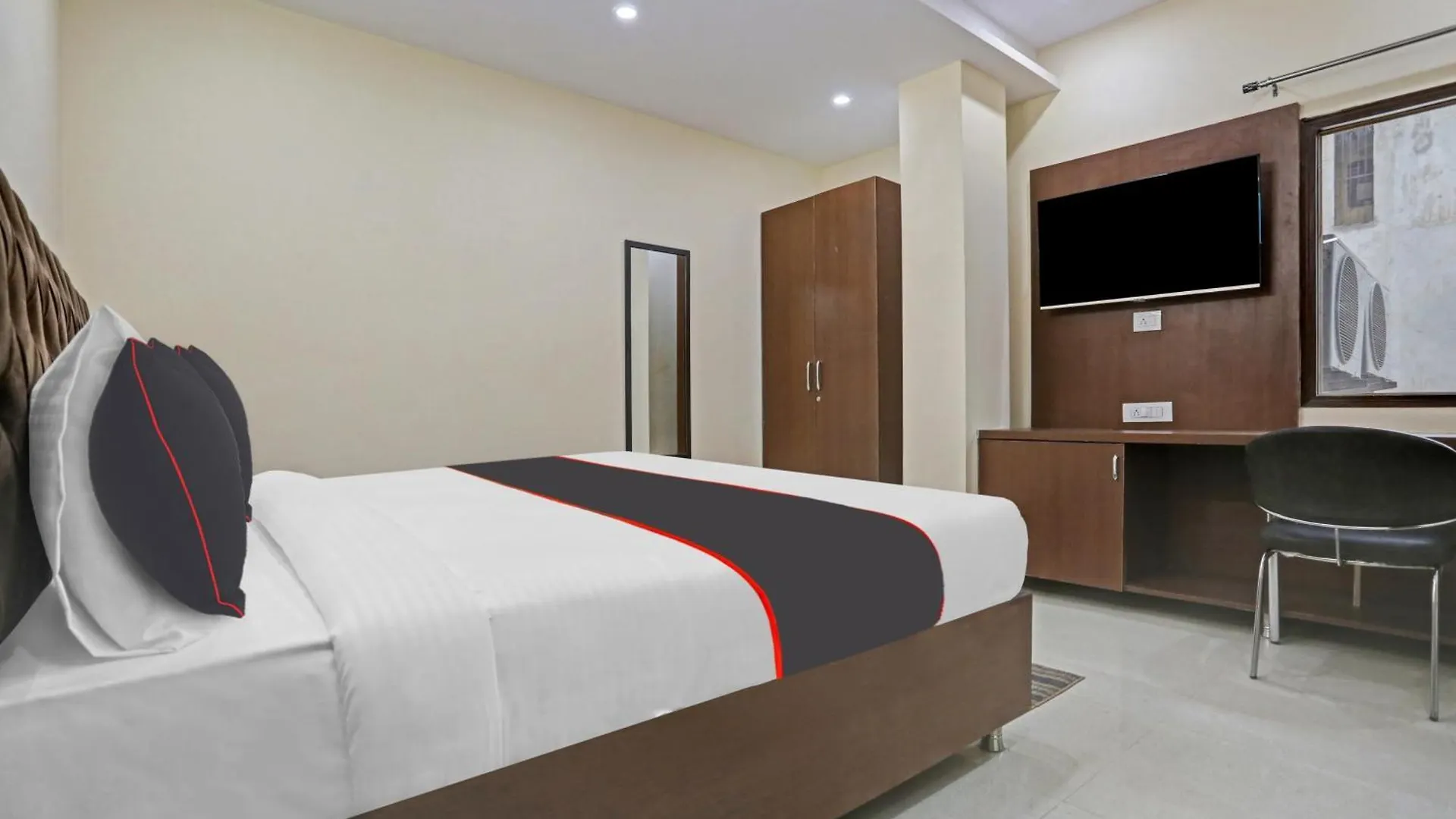 Hotel O Mannat Bhera Enclave Delhi  India