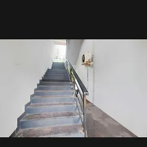 Hotel O Raas Near Near Paschim Vihar, Delhi (National Capital Territory of India)