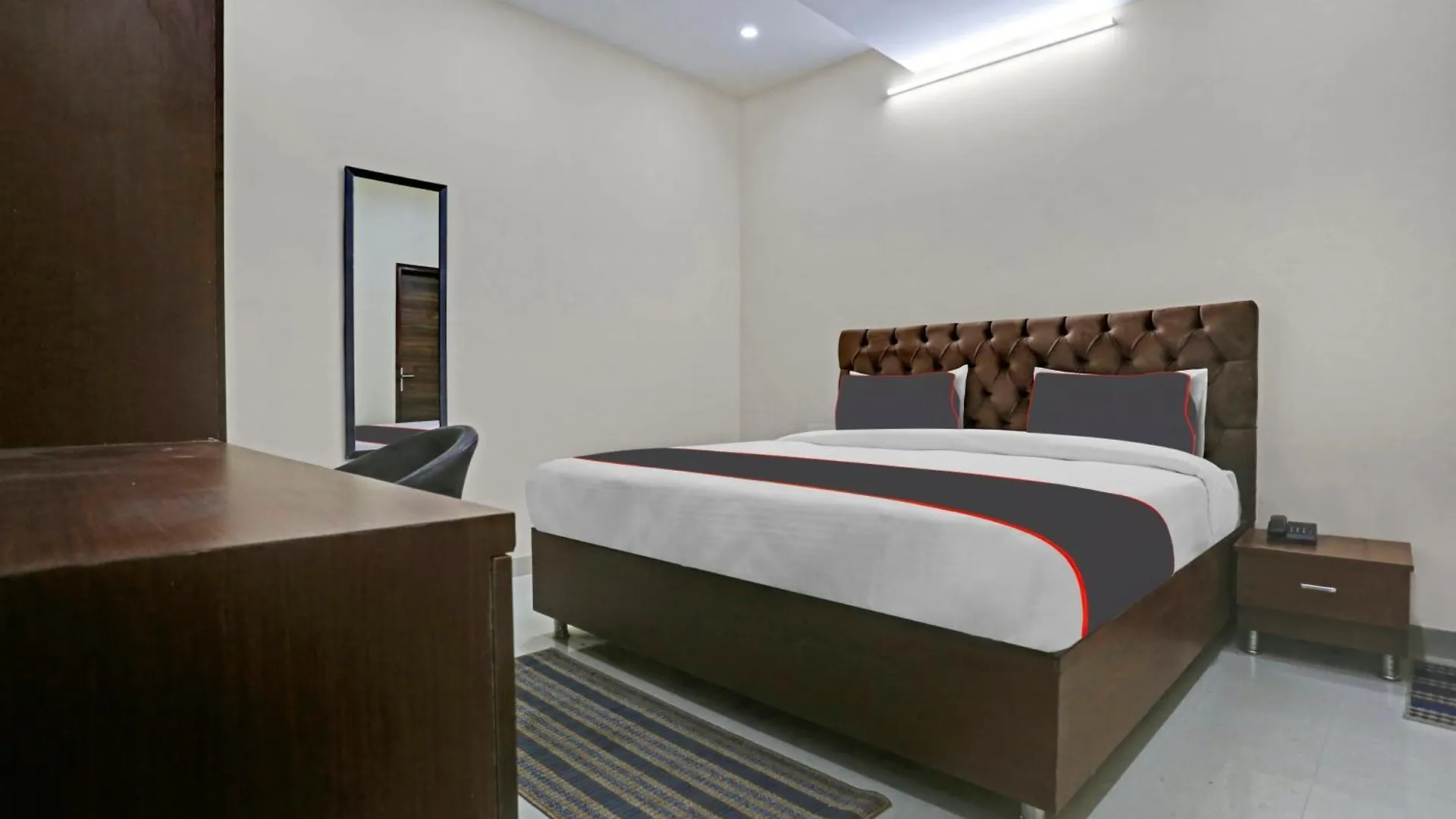 Hotel O Mannat Bhera Enclave Delhi   Delhi (National Capital Territory of India)