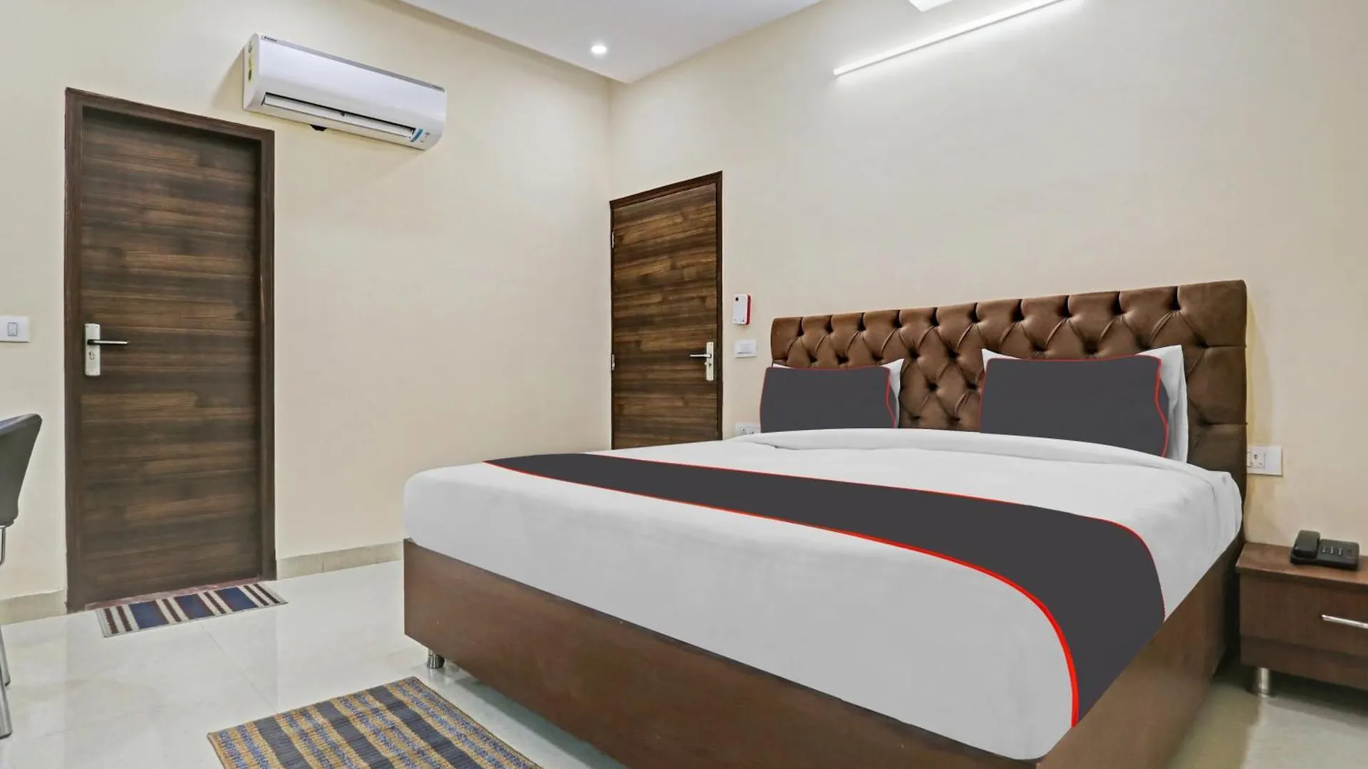 Hotel O Mannat Bhera Enclave Delhi  4*, Delhi (National Capital Territory of India) India
